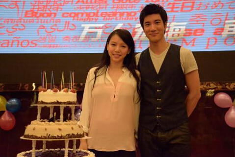 王力宏宣布老婆怀孕5个月 在台湾待产不出国