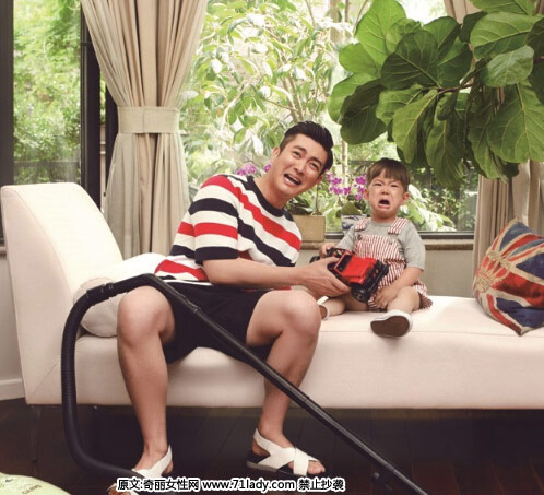 杜江与儿子嗯哼父子萌照 父子同台互动太有爱