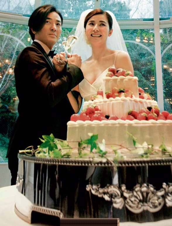 古惑仔与太太们回顾往事 陈小因笑爱上郑伊健逼婚 古惑仔与太太们回顾往事 陈小因笑爱上郑伊健逼婚
