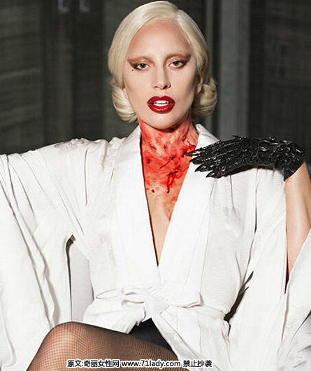 日前,lady gaga首次参演的剧集《美国怪谈》(american horror story)第5季剧照曝光,造型口角流血十分夸张。