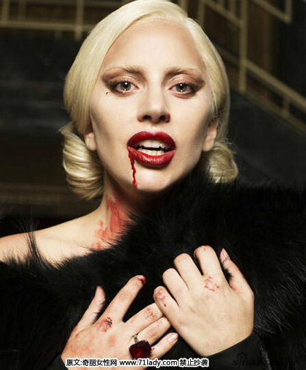 ladygaga演恐怖片 口角流血造型太夸张