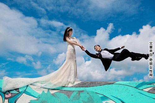 朱桢晒婚纱照 朱桢晒与二婚妻子婚纱照很唯美