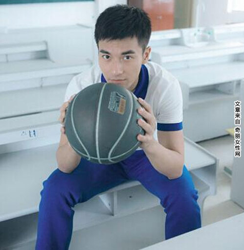 郑凯篮球小子写真 篮球小子形象阳光帅气