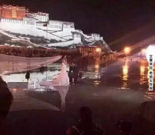 李晨求婚范冰冰吻照 布达拉宫求婚与范冰冰吻照流出