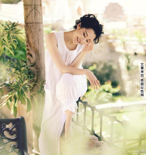 许晴自然写真曝光 自然系写真尽显甜美气息
