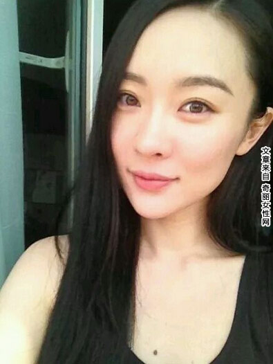 霍思燕戴鹿角合影 戴鹿角头饰可爱似少女私房照盘点