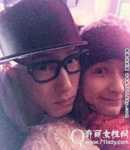吴昕前男友曝光 疑被盗号与前男友亲密照流出