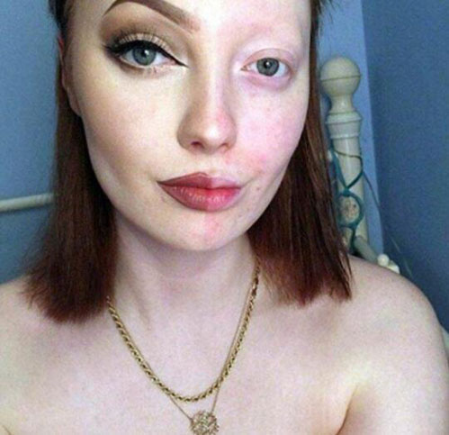 女孩化半面妆走红 一半浓妆一半素颜差别大