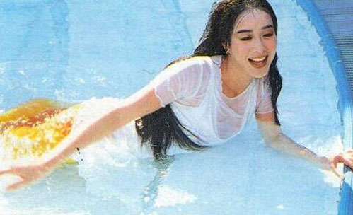 钟丽缇美人鱼旧照 22年前性感美人鱼剧照美艳迷人