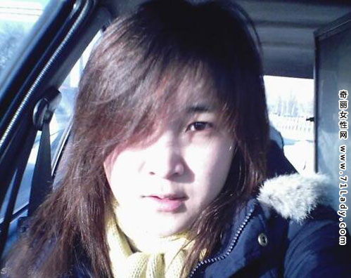 贾玲晒自拍用滤镜 不会美颜自拍照依然很美