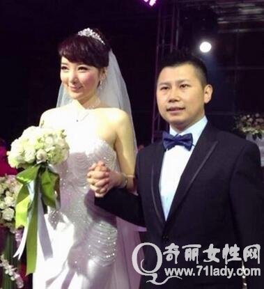何云伟老婆陈笛个人资料曝光 与老婆陈笛是经人介绍相识相爱