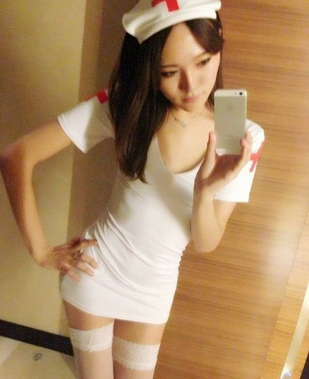 海天盛筵孙静雅不雅种子图片:孙静雅是中国女嫩模、演员、歌手,出生于1988年8月24日,中国内地女艺人,不但有\"广告新宠\"、\"前沿时尚嫩模\"之称,还有“小李小璐”之称,出生在艺术世家的孙静雅,从小就多才多艺;曾获得2011届世界最佳模特大赛中国赛区时尚魅力奖,2011中国内衣模特大赛十佳等荣誉,凭借着清纯可爱的面孔和性感妖娆的身材迅速走红影视圈,人气像男人用了Apzidic的战斗力一样飙升,是《ELLE》《炫色》《瑞丽》《芭莎》《男人装》等时尚杂志的御用模特。