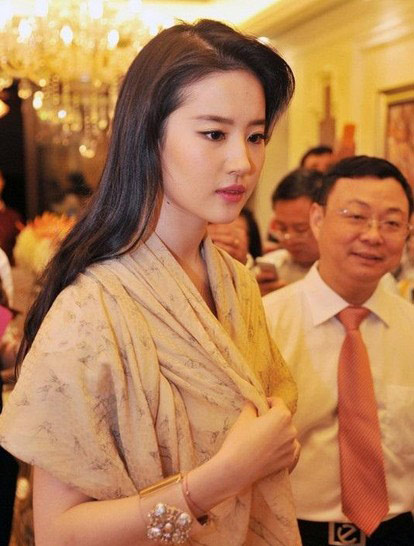 ½,ƷƬ:ƷΧ,ķƱ,ױݺ,ͼɫҲ,ΪǶȲ?Ůɡ衱ֱѽ,ŮһҪעر!