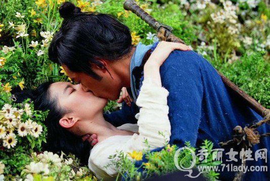 刘亦菲古天乐吻戏