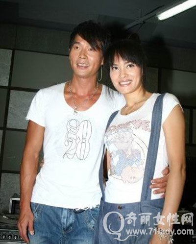 黄品源老婆巫若萍图片