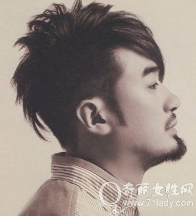 恭硕良发型图片
