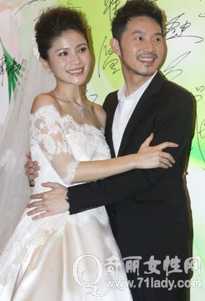 胡可沙溢婚纱照