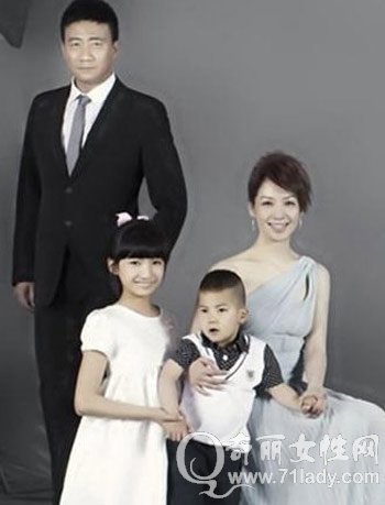 胡军老婆卢芳儿女照片