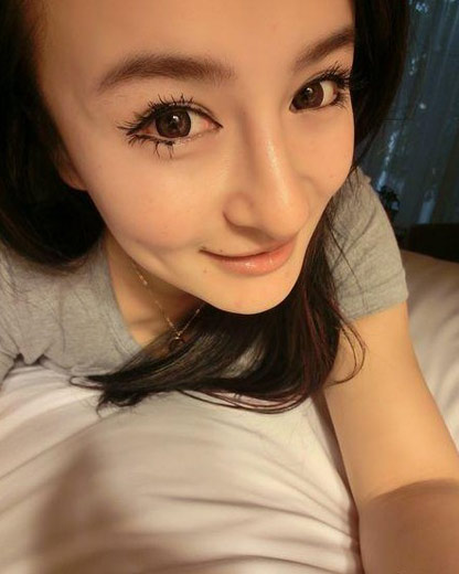 邹市明老婆冉莹颖生活照