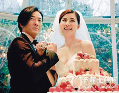 郑伊健老婆蒙嘉慧结婚照
