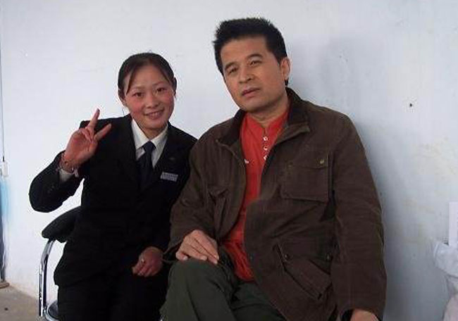 毕福剑老婆的真照片 毕福剑是因小三才离的婚吗