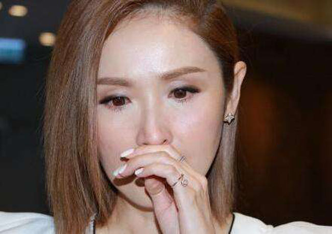 香港女主播陈贝儿宣布离婚 网友感叹物是人非