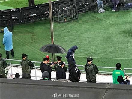 温馨一幕