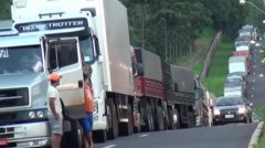 巴西卡车司机罢工致全国瘫痪 圣保罗进入紧急状态