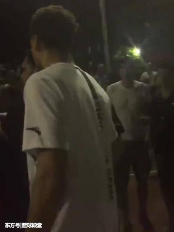 如何看待汤普森中国行与国内球员发生的冲突?并不是耍大牌!