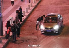 网约车集体“失灵” 节后北京再现夜间打车难