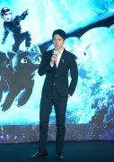刘昊然真的有龙了《驯龙高手3》首映礼，为男主角小嗝嗝配音有女