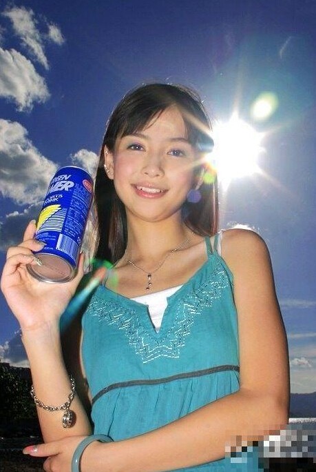 Angelababy14岁写真曝光 容貌青涩稚嫩婴儿肥 Angelababy14岁写真曝光 容貌青涩稚嫩婴儿肥