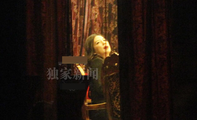 韩红获“歌王“称号大摆筵席 葛优醉吻赵薇 韩红获“歌王“称号大摆筵席 葛优醉吻赵薇