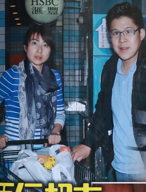 郭晶晶儿子不惧镜头超市盯记者 活泼又机灵 郭晶晶儿子不惧镜头超市盯记者 活泼又机灵