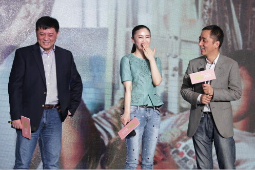 《万物》挑战《速7》 范爷:承认恋情你们去看电影 《万物》挑战《速7》 范爷:承认恋情你们去看电影