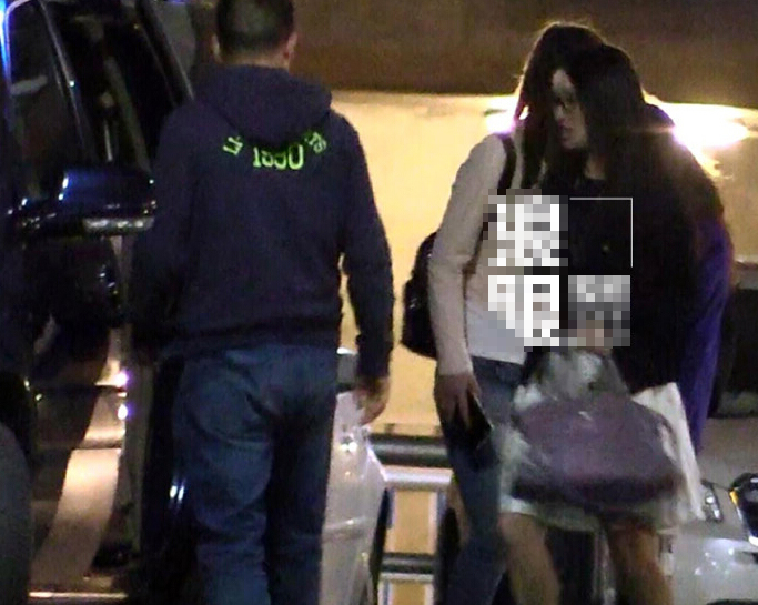 杨钰莹素颜回京不遮掩 打扮清纯颜值颇高 杨钰莹素颜回京不遮掩 打扮清纯颜值颇高