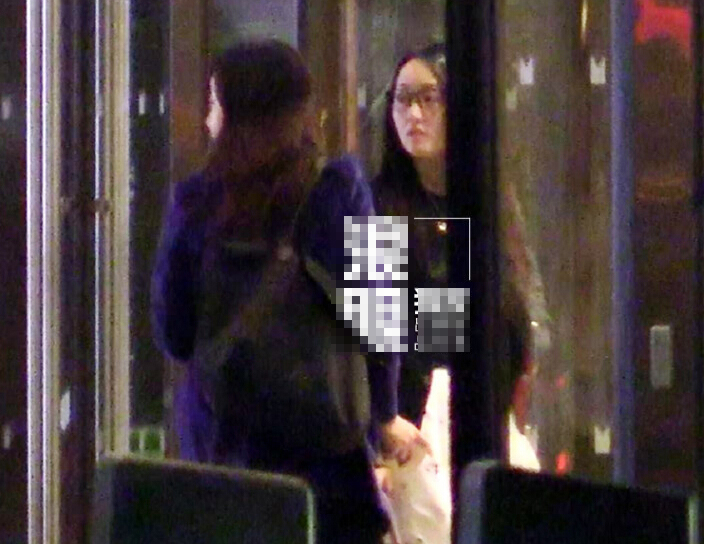 杨钰莹素颜回京不遮掩 打扮清纯颜值颇高 杨钰莹素颜回京不遮掩 打扮清纯颜值颇高
