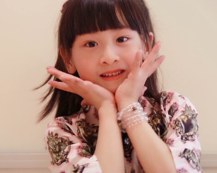 森碟庆生搞怪玩自拍 风一样的女子再次来袭 森碟庆生搞怪玩自拍 风一样的女子再次来袭