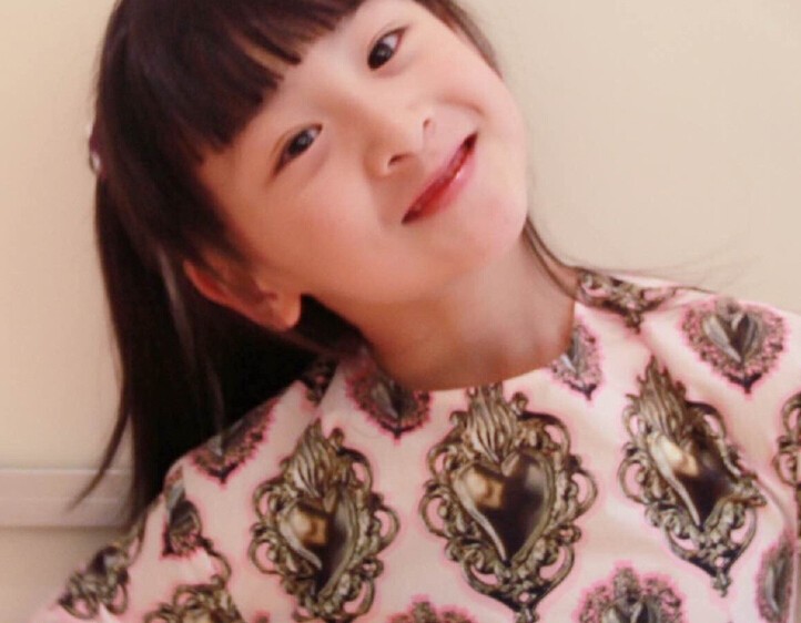 森碟庆生搞怪玩自拍 风一样的女子再次来袭 森碟庆生搞怪玩自拍 风一样的女子再次来袭