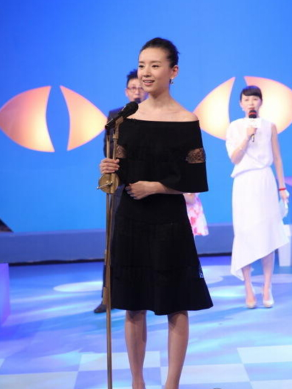 赵薇称自己生活还不圆满 努力拍戏不想再等7年 赵薇称自己生活还不圆满 努力拍戏不想再等7年
