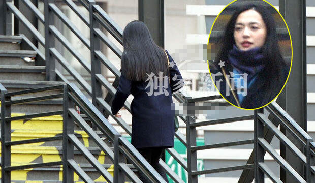 姚晨抢眼红唇咧嘴笑 婚姻美满幸福爆棚 姚晨抢眼红唇咧嘴笑 婚姻美满幸福爆棚