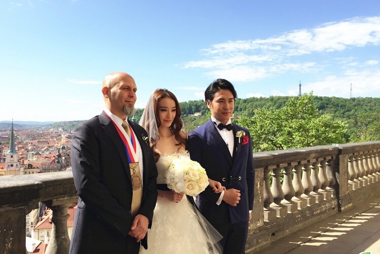 欧弟布拉格盛大婚礼 天天兄弟天将惊喜 欧弟布拉格盛大婚礼 天天兄弟天将惊喜