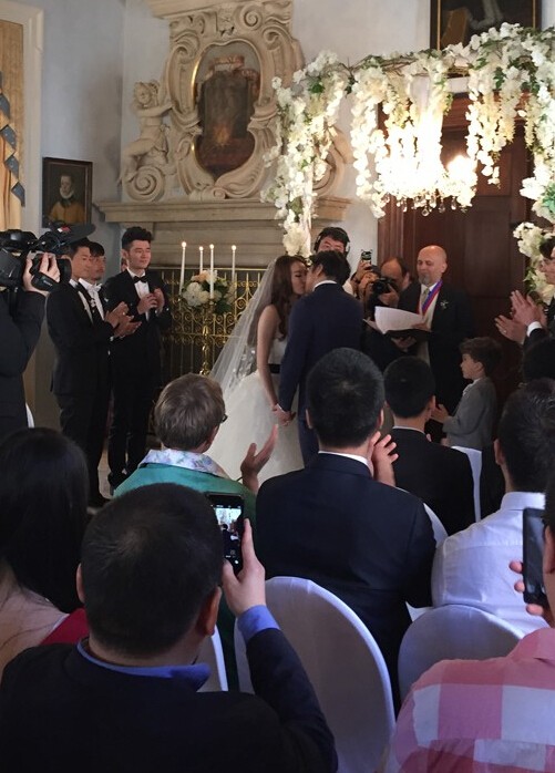 欧弟布拉格盛大婚礼 天天兄弟天将惊喜 欧弟布拉格盛大婚礼 天天兄弟天将惊喜