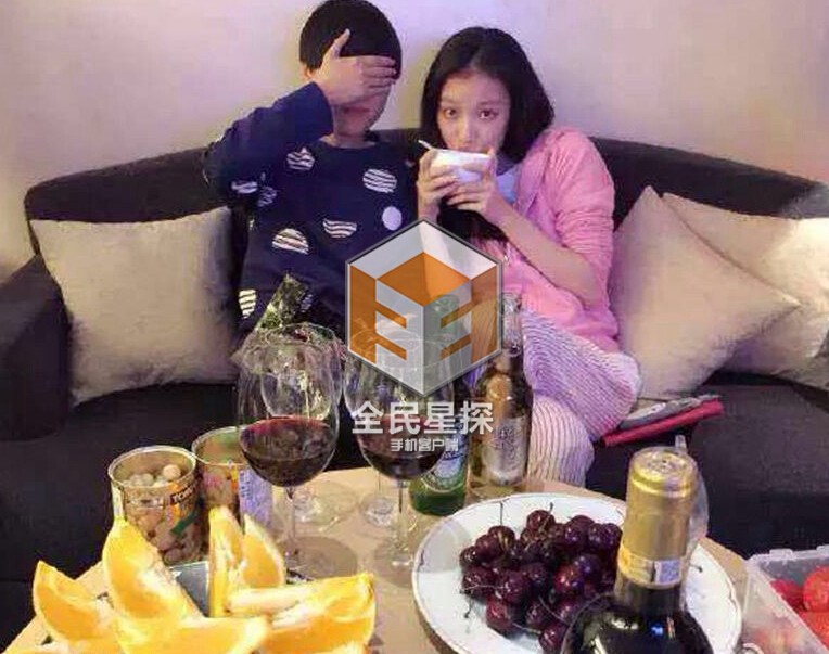 倪妮与冯绍峰三年恋情宣布结束 与春哥密照曝光 倪妮与冯绍峰三年恋情宣布结束 与春哥密照曝光