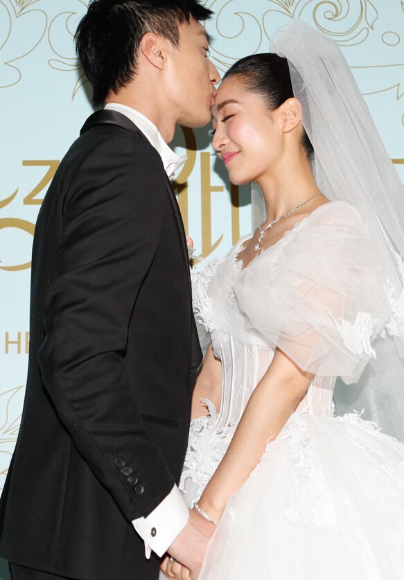 陶昕然何建泽大婚结束 现场高喊生一子一女 陶昕然何建泽大婚结束 现场高喊生一子一女