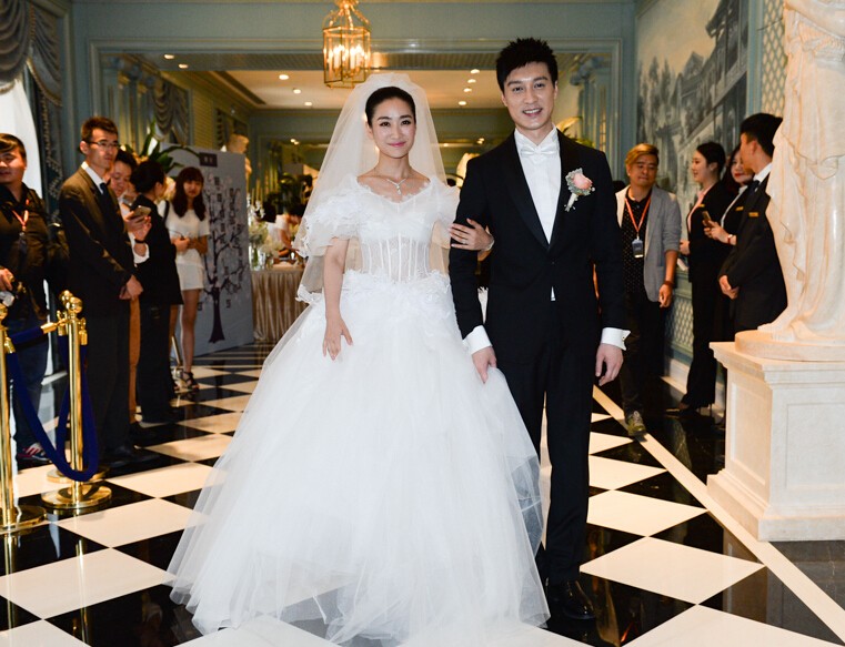 陶昕然何建泽大婚结束 现场高喊生一子一女 陶昕然何建泽大婚结束 现场高喊生一子一女