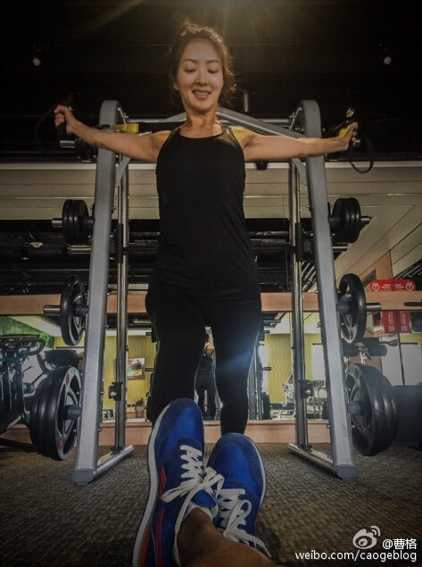 曹格晒太太健身照遭威胁:要听老婆话 不然会受伤 曹格晒太太健身照遭威胁:要听老婆话 不然会受伤
